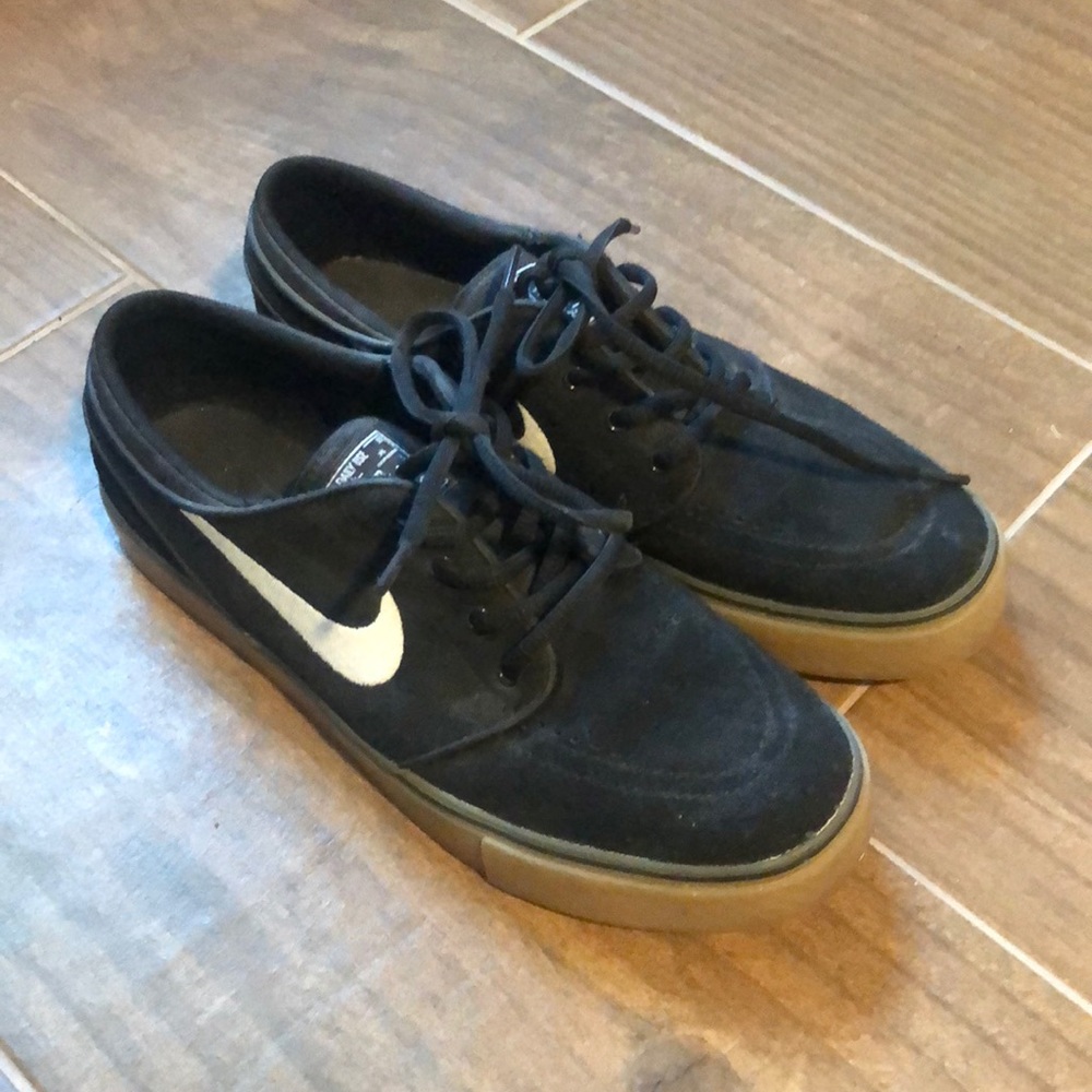 Black Rubber Janoski’s